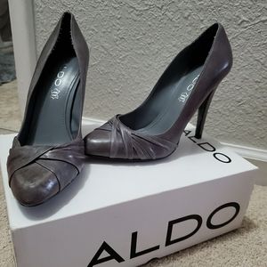 Aldo closed toe heels